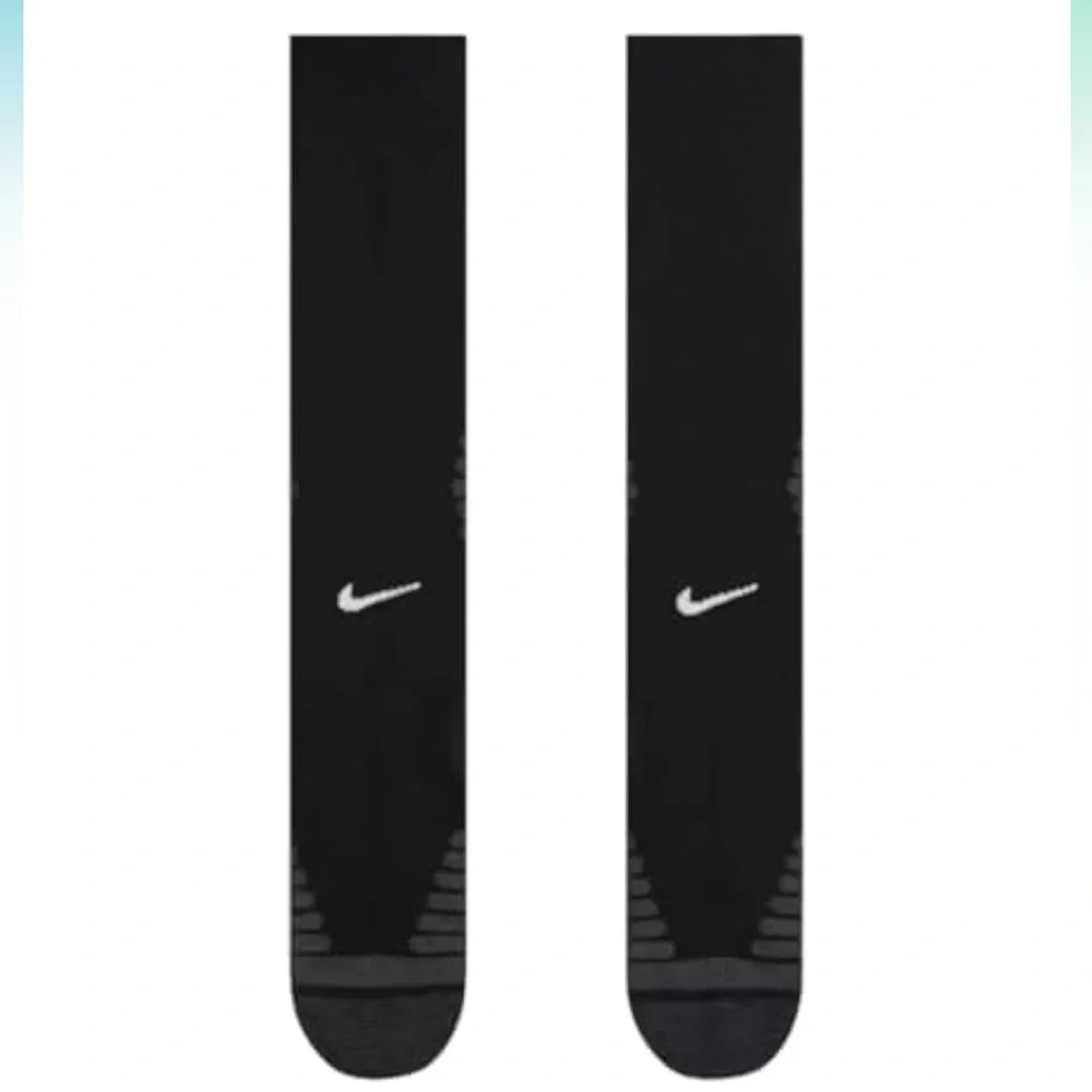 Nike Outdoor Wool Blend Cushioned Crew Socks